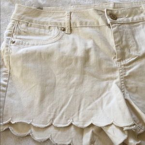 Lauren Conrad scalloped shorts!